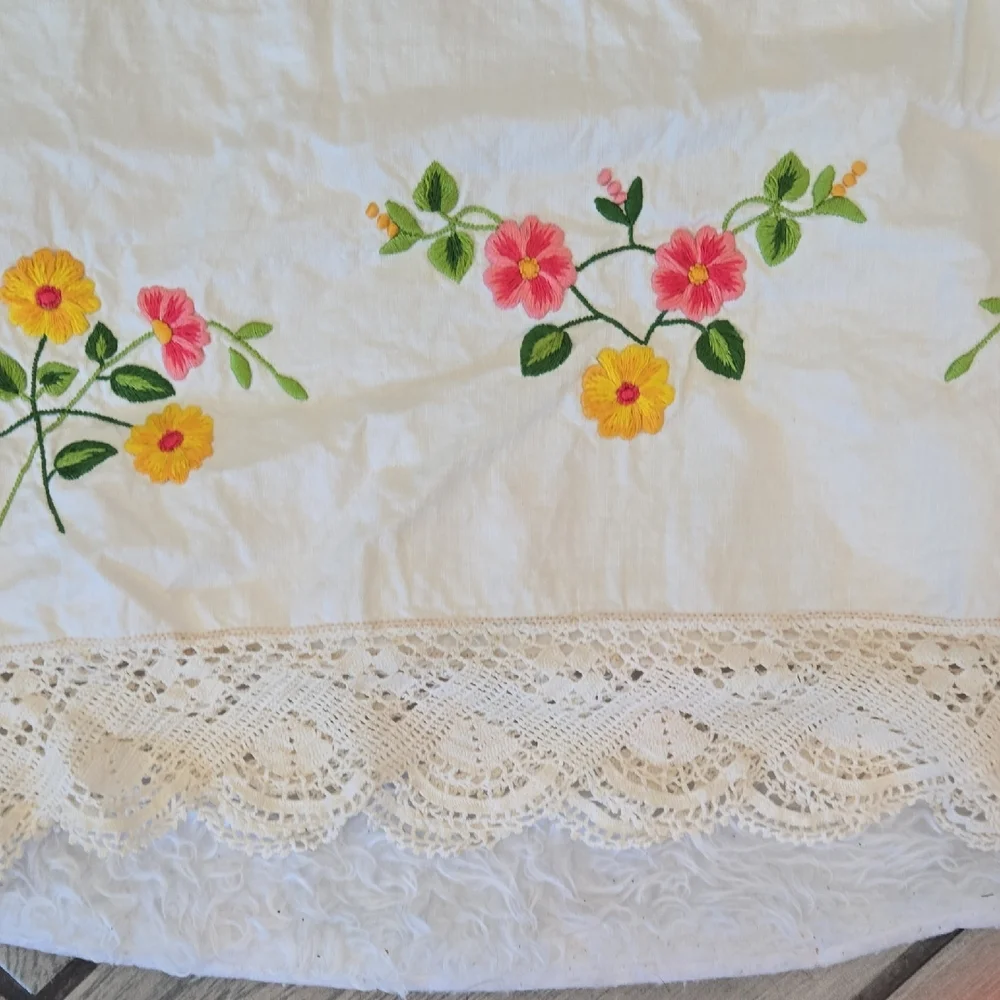 Source Unknown Floral Embroidered Pillowcases - Cream,‎ Pink, Yellow